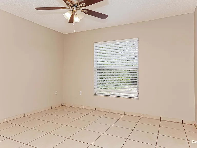 2980 N Huron Dr — Photo 13