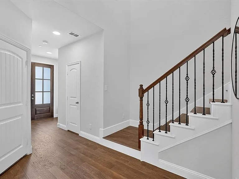 2873 Creekway Dr — Photo 5