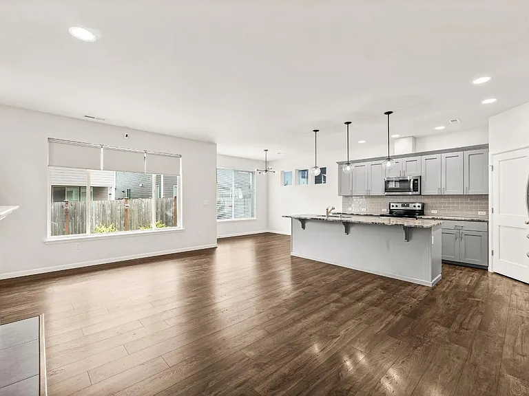 9966 Dain St SE — Photo 8