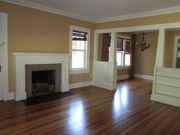 2nd image of 436 14th Ave NE