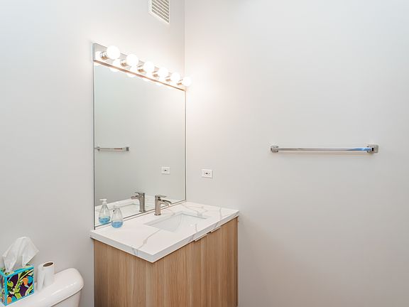 3rd image of 1243 S Wabash Ave APT 403