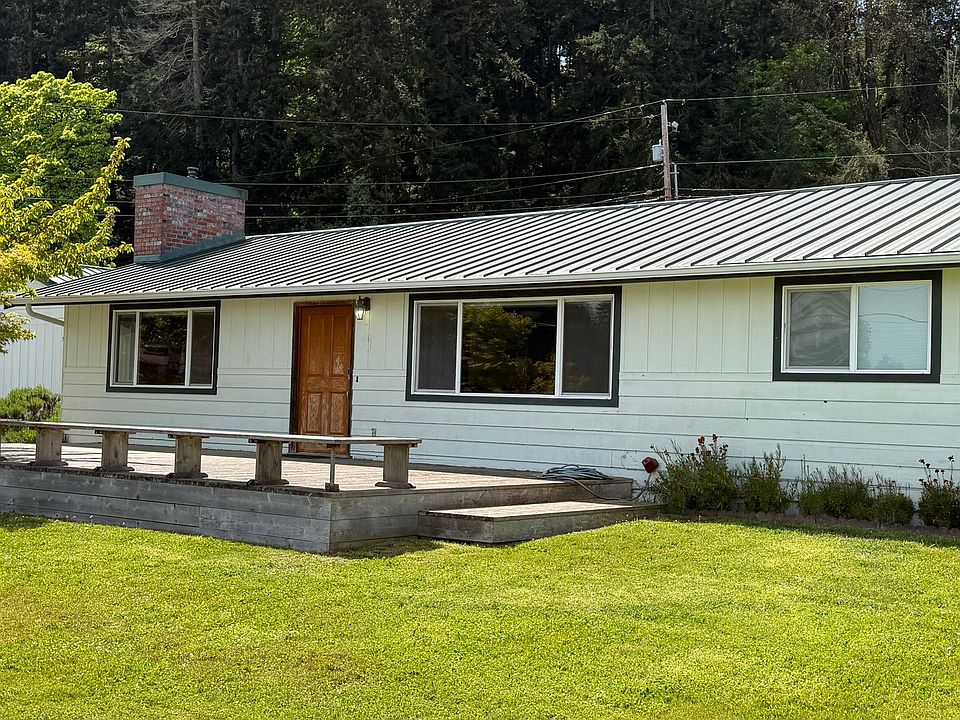 1st image of 3 Leitch Pl
