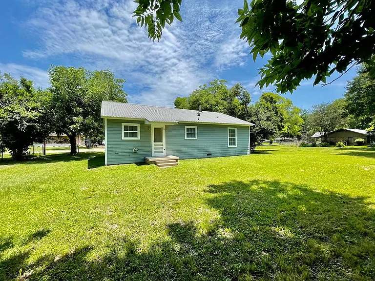 705 Runnels Ave — Photo 11