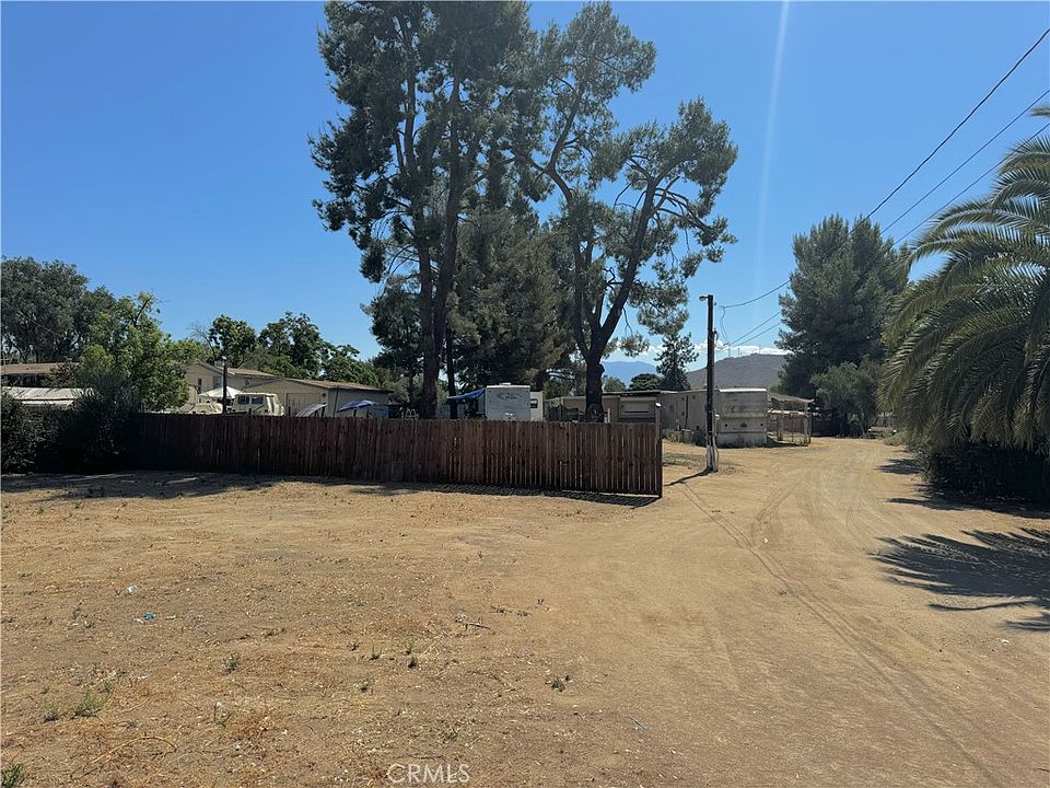 1st image of 26604 Green Ave
