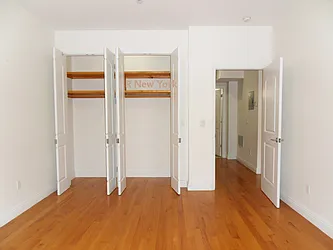 Rented by R New York