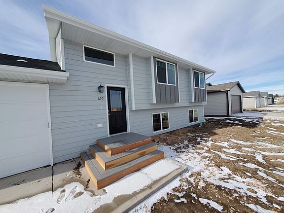 2nd image of 655 Bomber Way