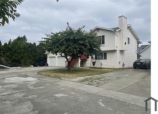 2nd image of 11025 12th Ave SW