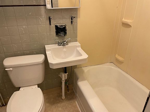 5th image of 59 Bridge St #1