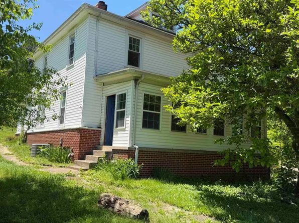 301 Hampton Rd, Fairmont, WV 26554