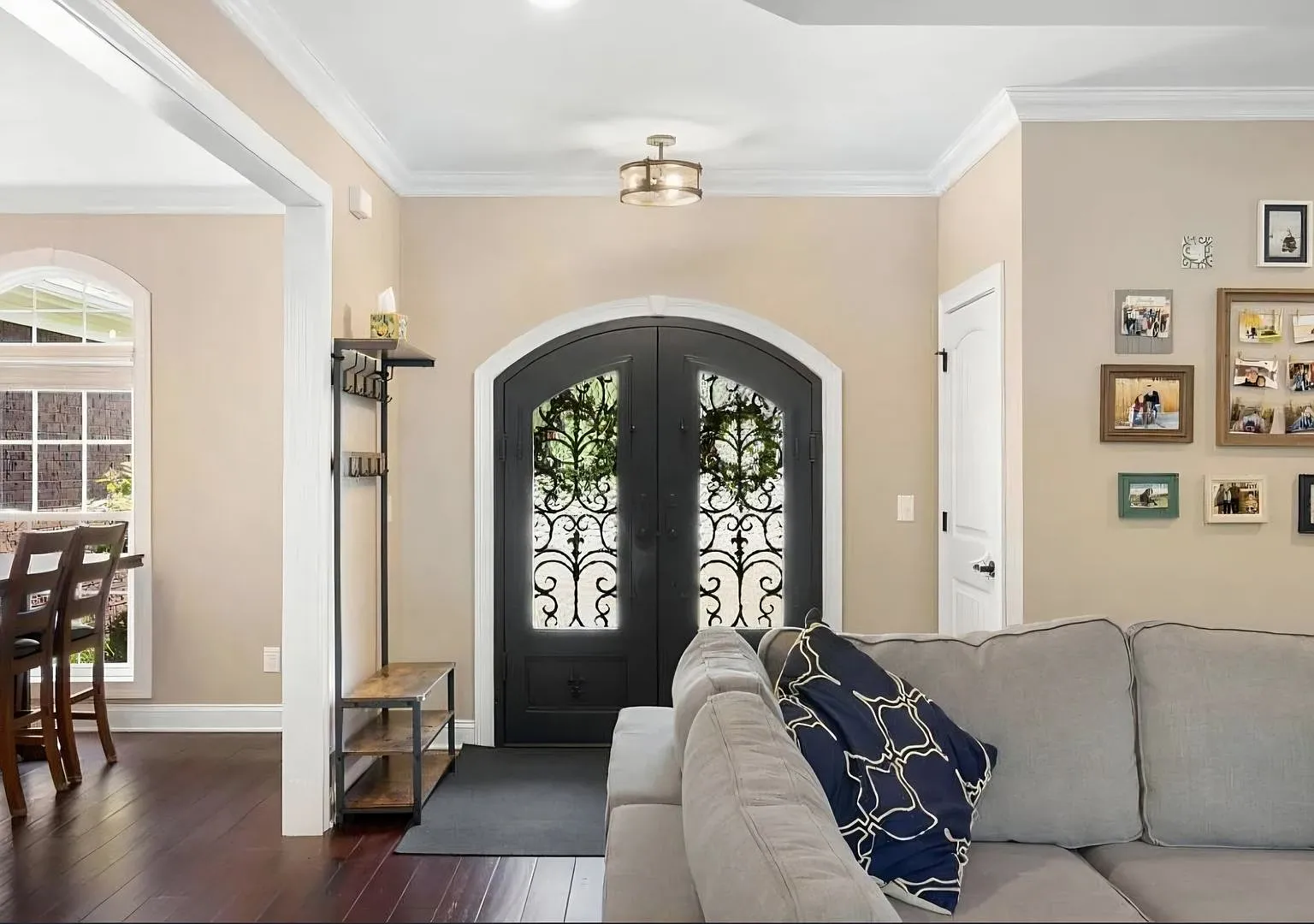 102 Anniston Way — Photo 2