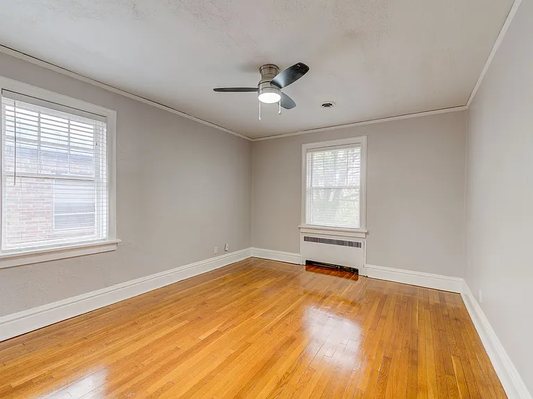 (242) 7156-58 Tulane Ave — Photo 11