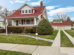 101 Roe Ave, East Patchogue, NY 11772