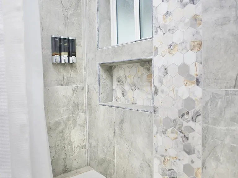 12 E University Blvd #14 — Photo 16