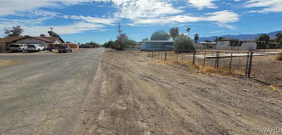 2nd image of 2015 Oswood Lane