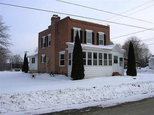 1st image of 120 Schuyler St