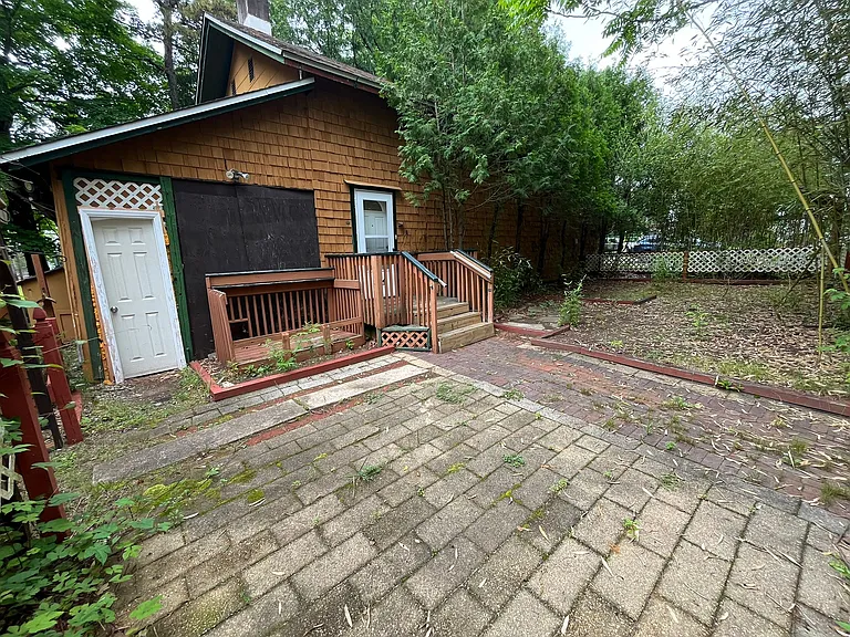402 E Veterans Hwy — Photo 12