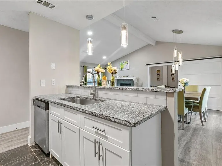 494 Plainville Dr SW — Photo 16
