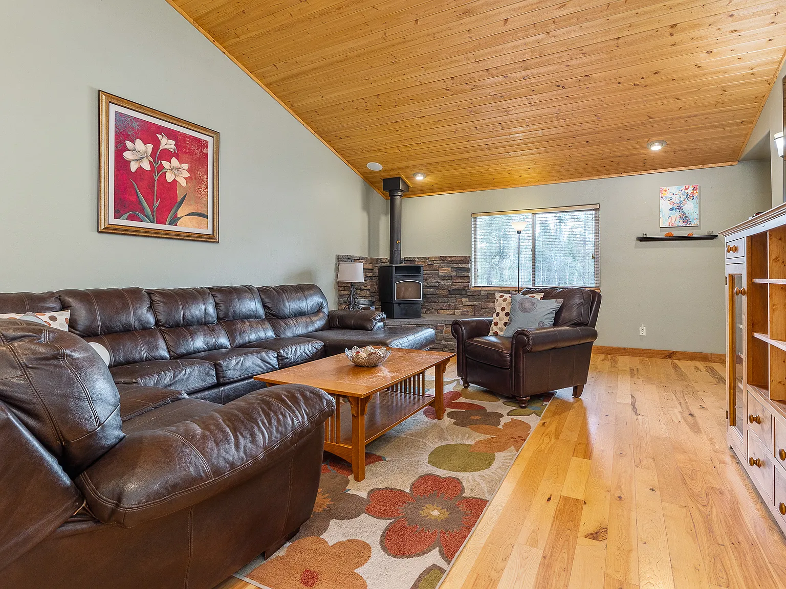 3 bed, 1591 sqft, $3,000 — Photo 3