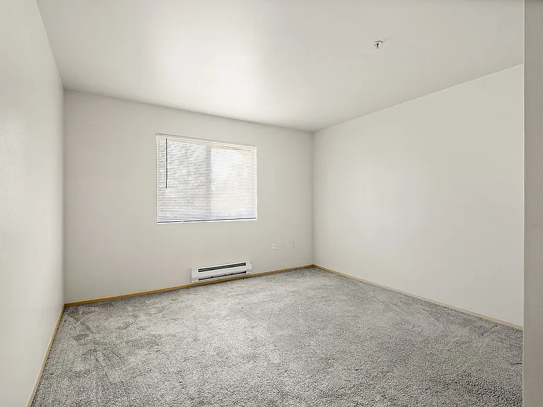 Mill Pond Apartments — Photo 21