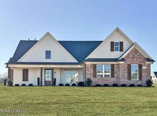 1755 Bakersfield Way, Nesbit, MS 38651