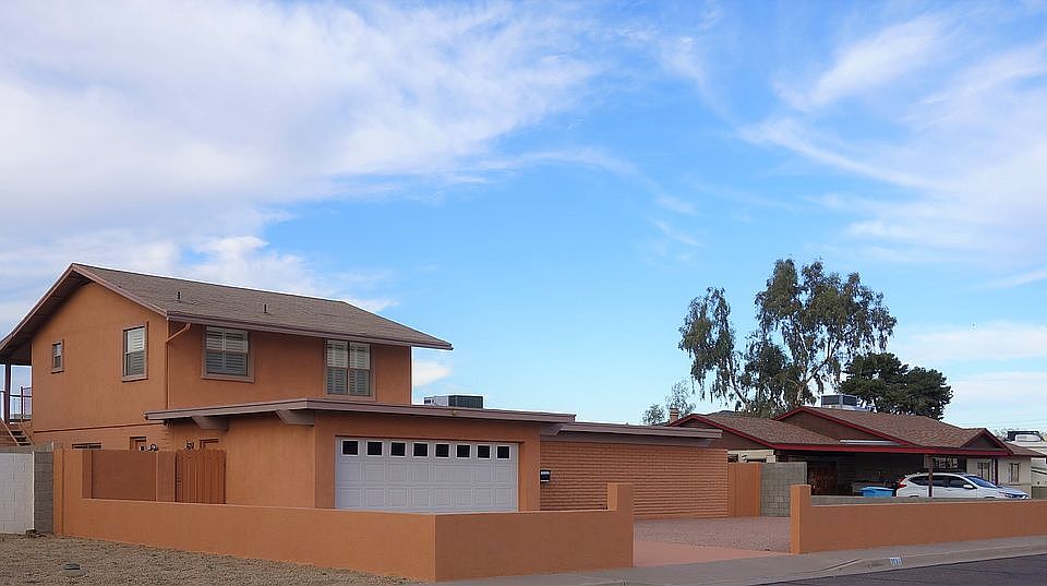 1st image of 3032 E Larkspur Dr
