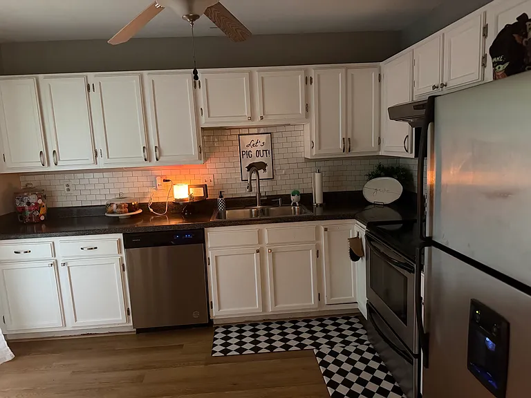 1657 Ashwood Ln — Photo 3