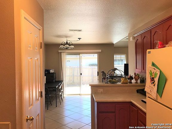5th image of 2131 Bentwood Dr