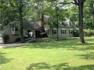 1304 Peter Pan Rd, Lookout Mountain, GA 30750