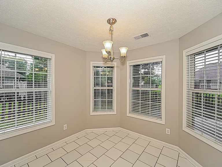 7004 Bridgewater Dr — Photo 6