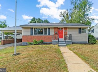 215 Cheddington Rd, Linthicum, MD 21090