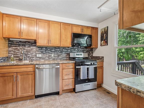 5th image of 5484 Celeste View Dr