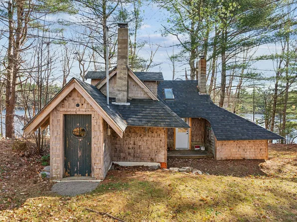 1399 Level Hill Road, Palermo, ME 04354