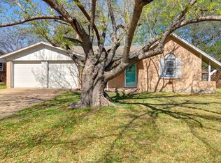 520 NW Tarrant Ave, Burleson, TX 76028