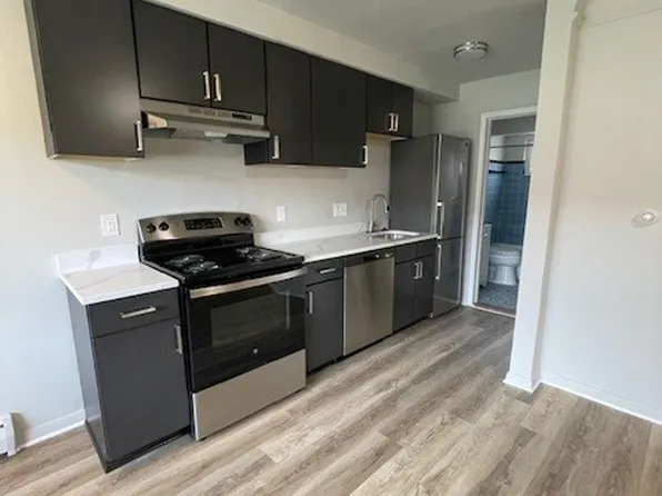 3830 Devon Rd APT 4, Royal Oak, MI 48073