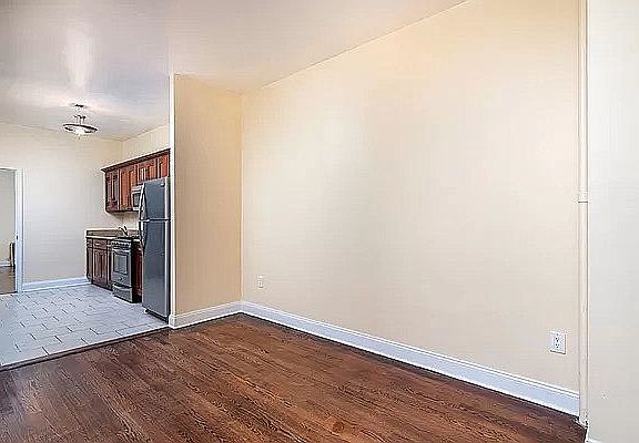 4th image of 1489 Dekalb Ave APT 3L