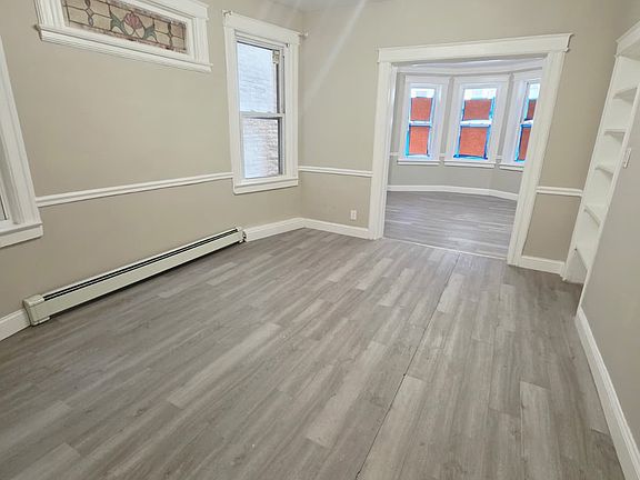 5th image of 212 Bidwell Ave #2A
