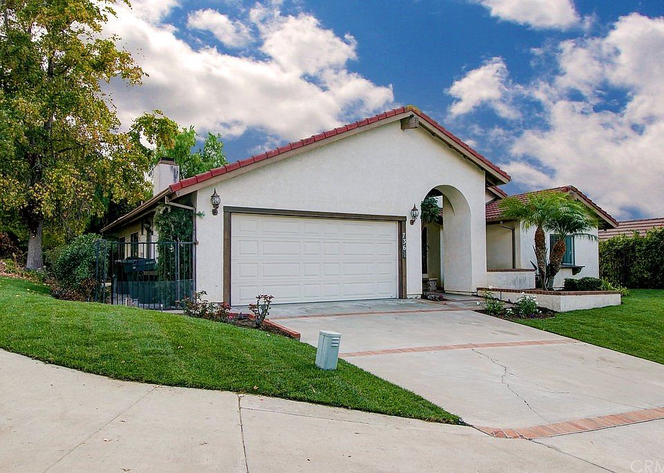 1st image of 736 Calle Vallarta
