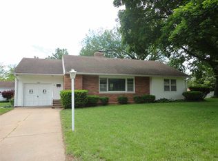 1409 6th St, Wamego, KS 66547