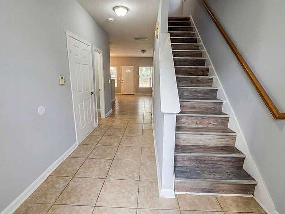 2nd image of 385 Brookview Dr