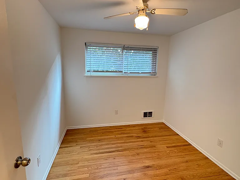 408 N 61st St #4 — Photo 15