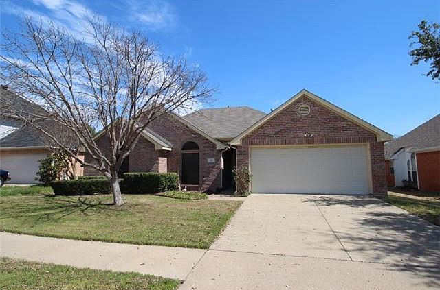 1st image of 422 Castlewood Dr