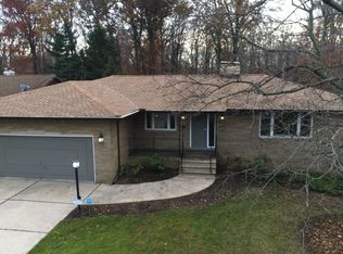 9005 Evergreen Dr, Parma, OH