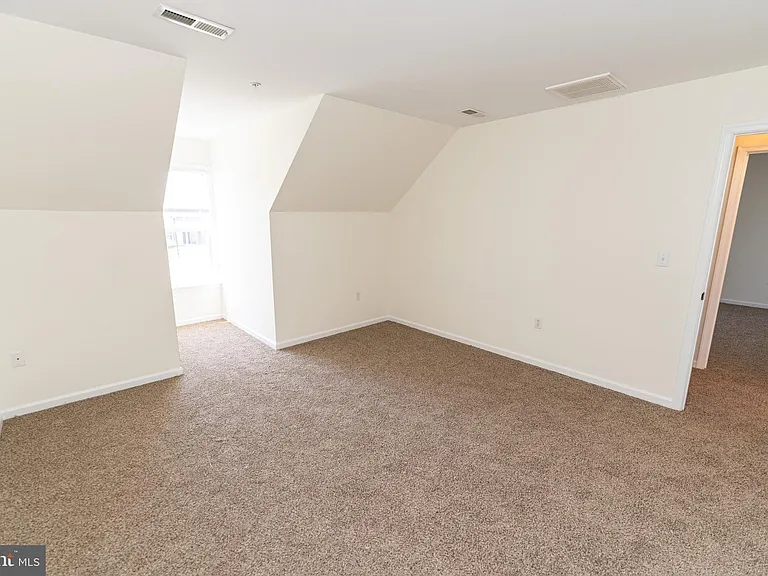 202 Carsons Ct — Photo 34
