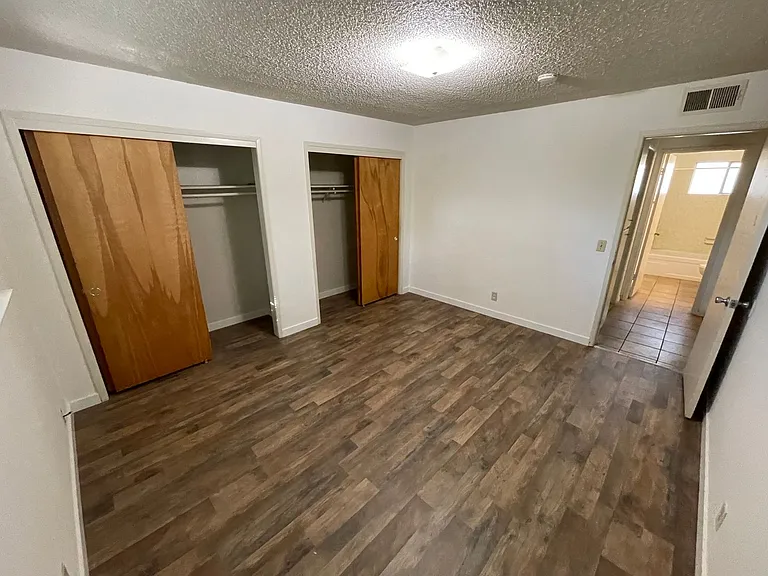 15 San Gabriel Dr — Photo 11