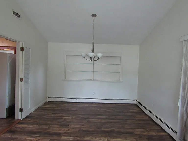 1820 Shiffler Ave — Photo 9