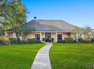 221 E Woodgate Ct, Baton Rouge, LA 70808