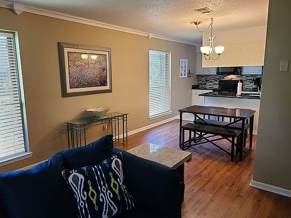 4th image of 3312 Kingswood Ct #7A