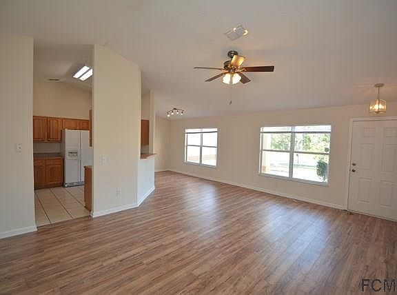 3rd image of 95 Radcliffe Dr