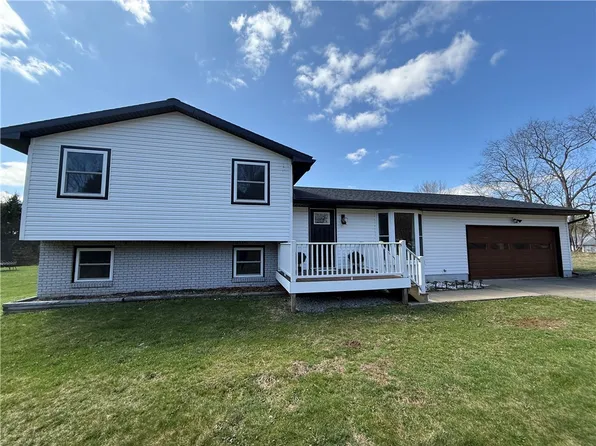 425 Santee Trl, Butler, PA 16001