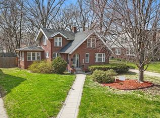 1242 43rd St, Des Moines, IA 50311